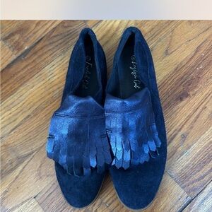 Fringed Black Loafers